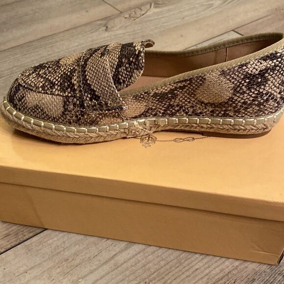 Size 7.5 Womens AMS Snake Loafers - Picture 3 of 4